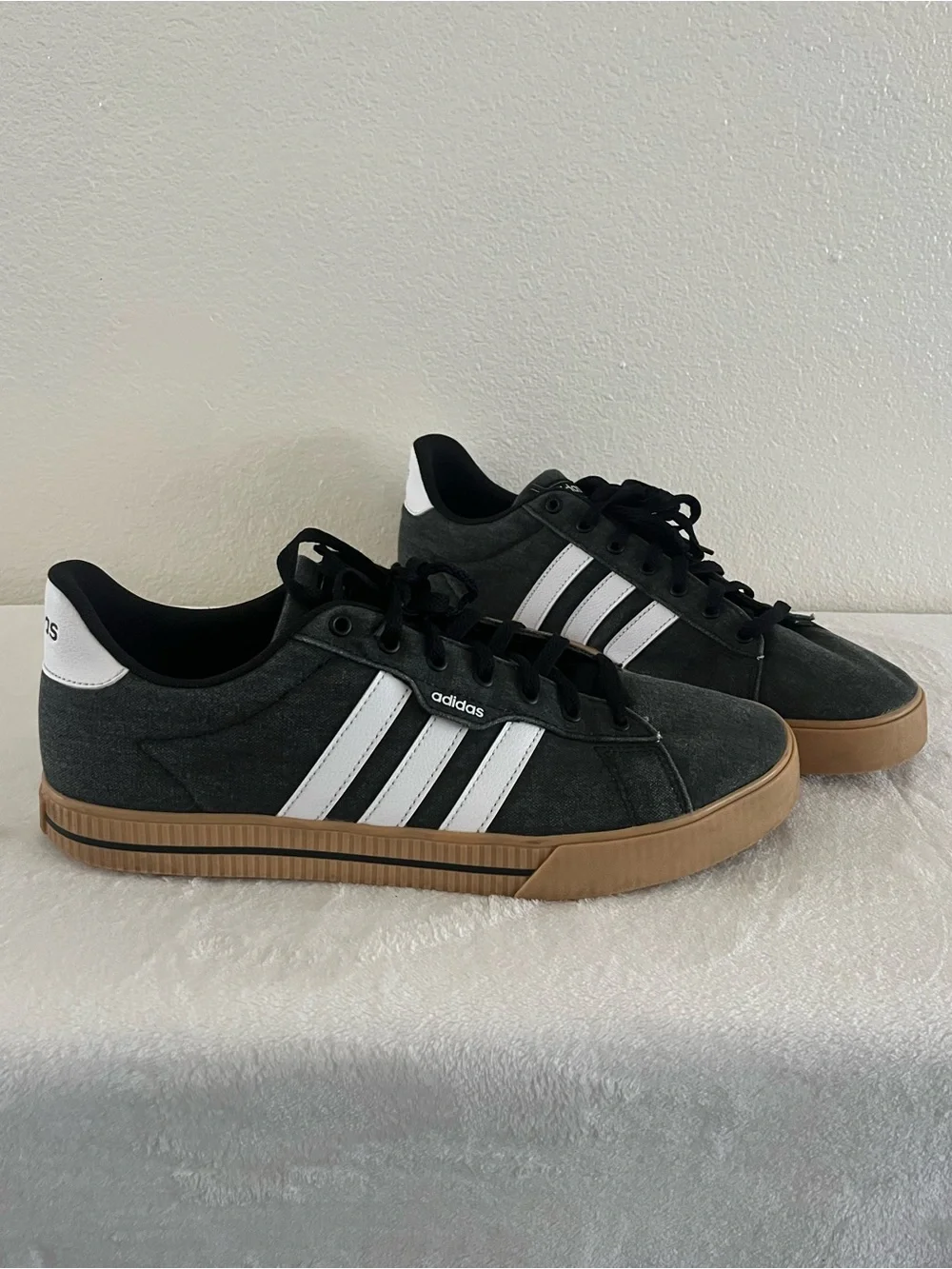 adidas Men’s Gray and White Low-Top Sneakers with Gum Sole 13